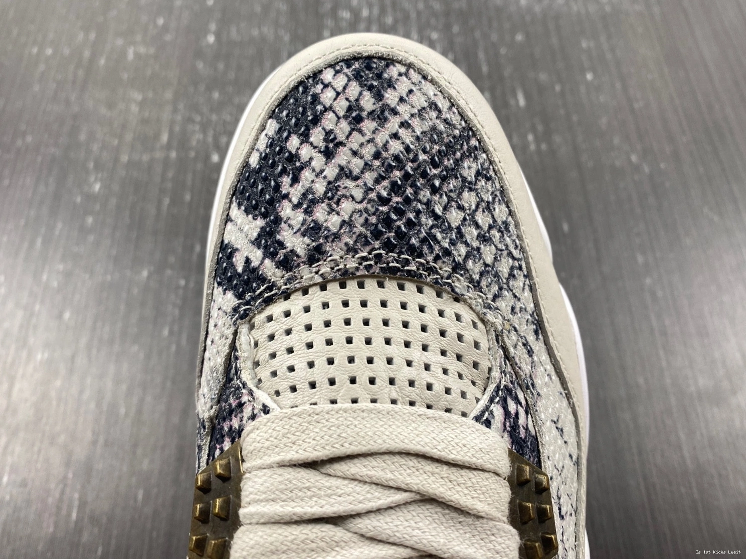 819139-030 Retro Snakeskin 4 Jordan - 0320
